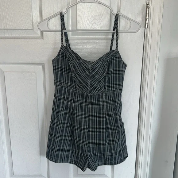 URBAN OUTFITTERS XS ROMPER FLANNEL STYLE ROMPER CUTE UO CUTE MINI DRESS ROMPER - Picture 4 of 16